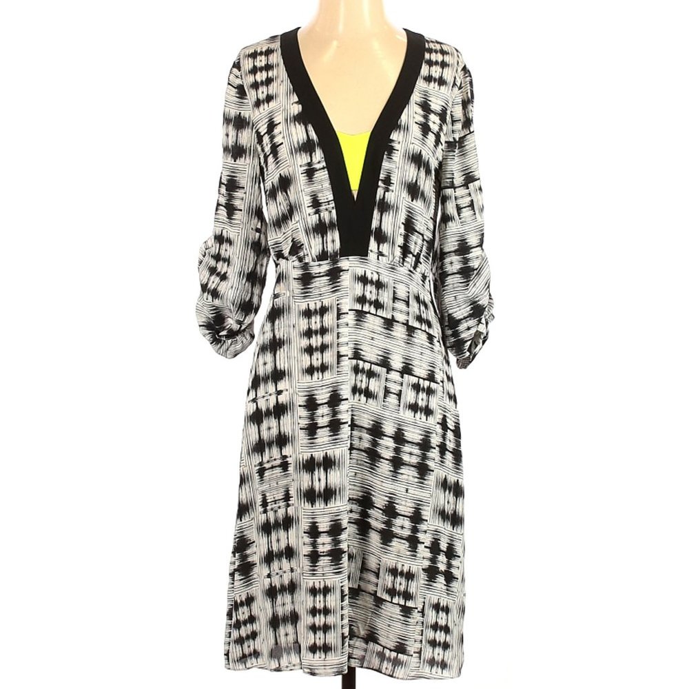LAST CHANCE—Flowy BCBGMAXAZRIA black and white dress